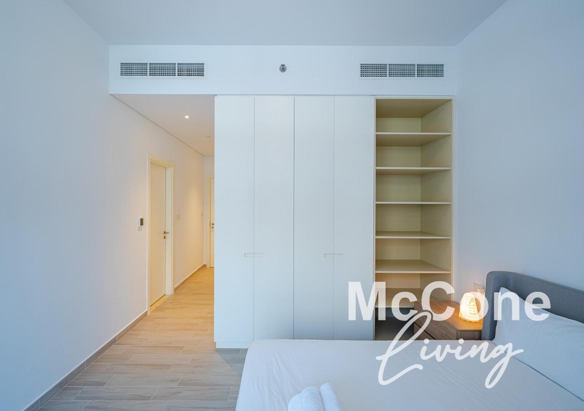 Stylish 2br With Terrace Near Parks Apartment Dubai
